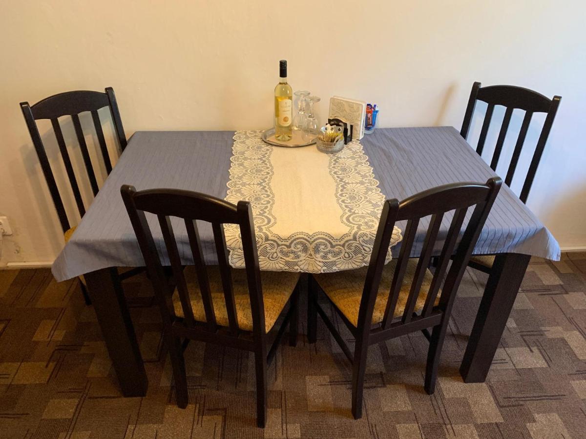 Apartamento Pod Náchodským zámkem Exterior foto