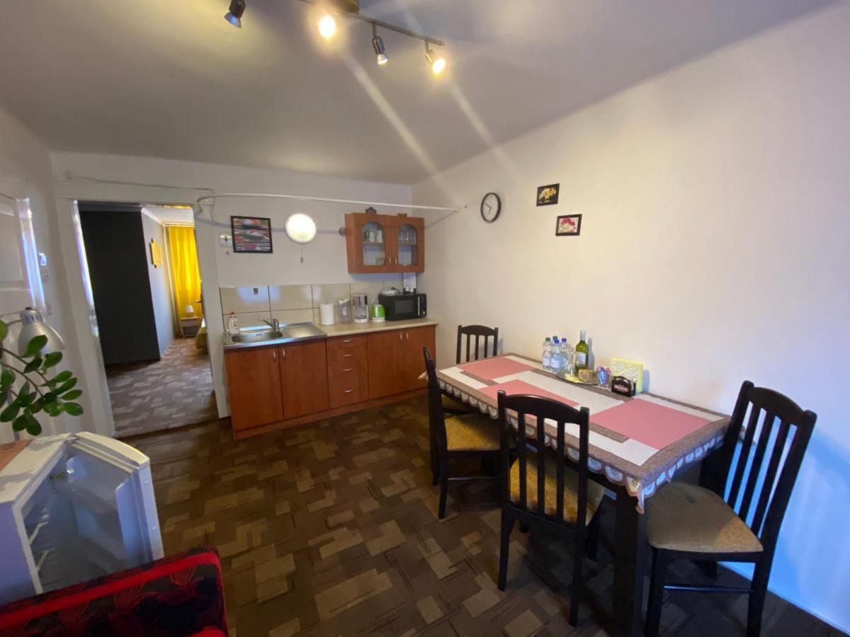 Apartamento Pod Náchodským zámkem Exterior foto