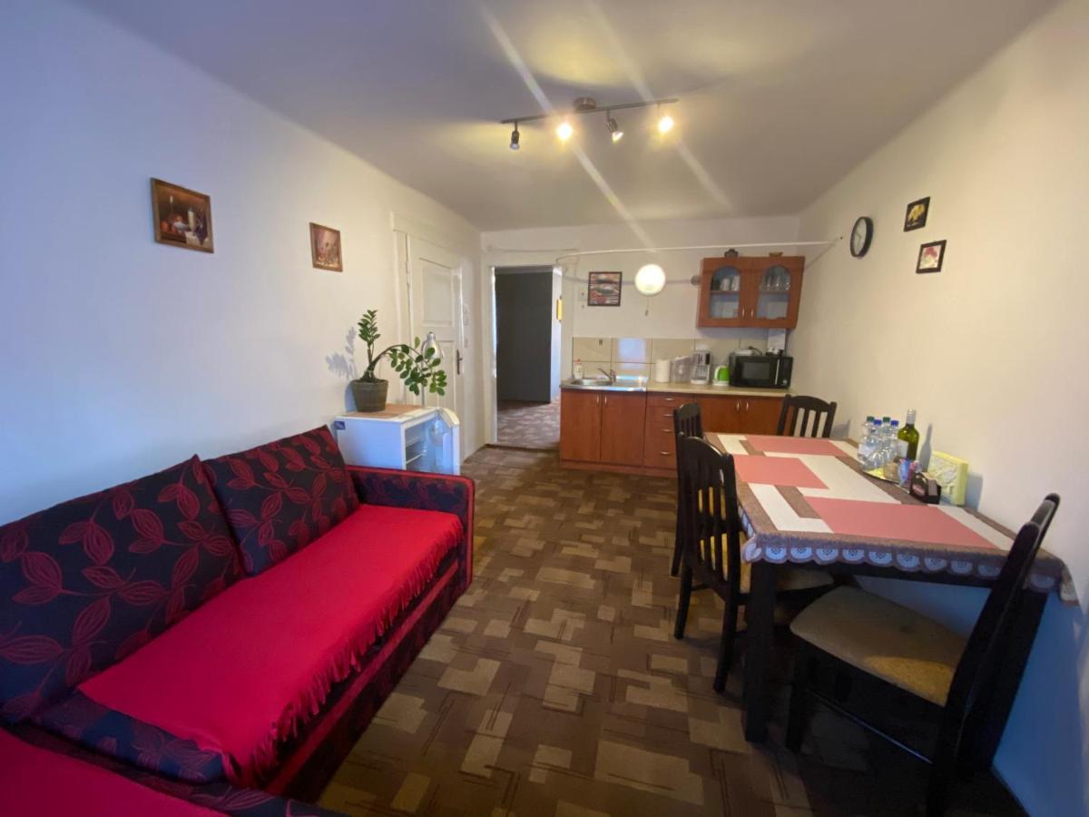 Apartamento Pod Náchodským zámkem Exterior foto